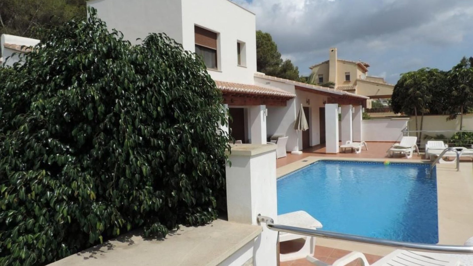 Resale - Villa -
Moraira - Pinar de Advocat-Cometa