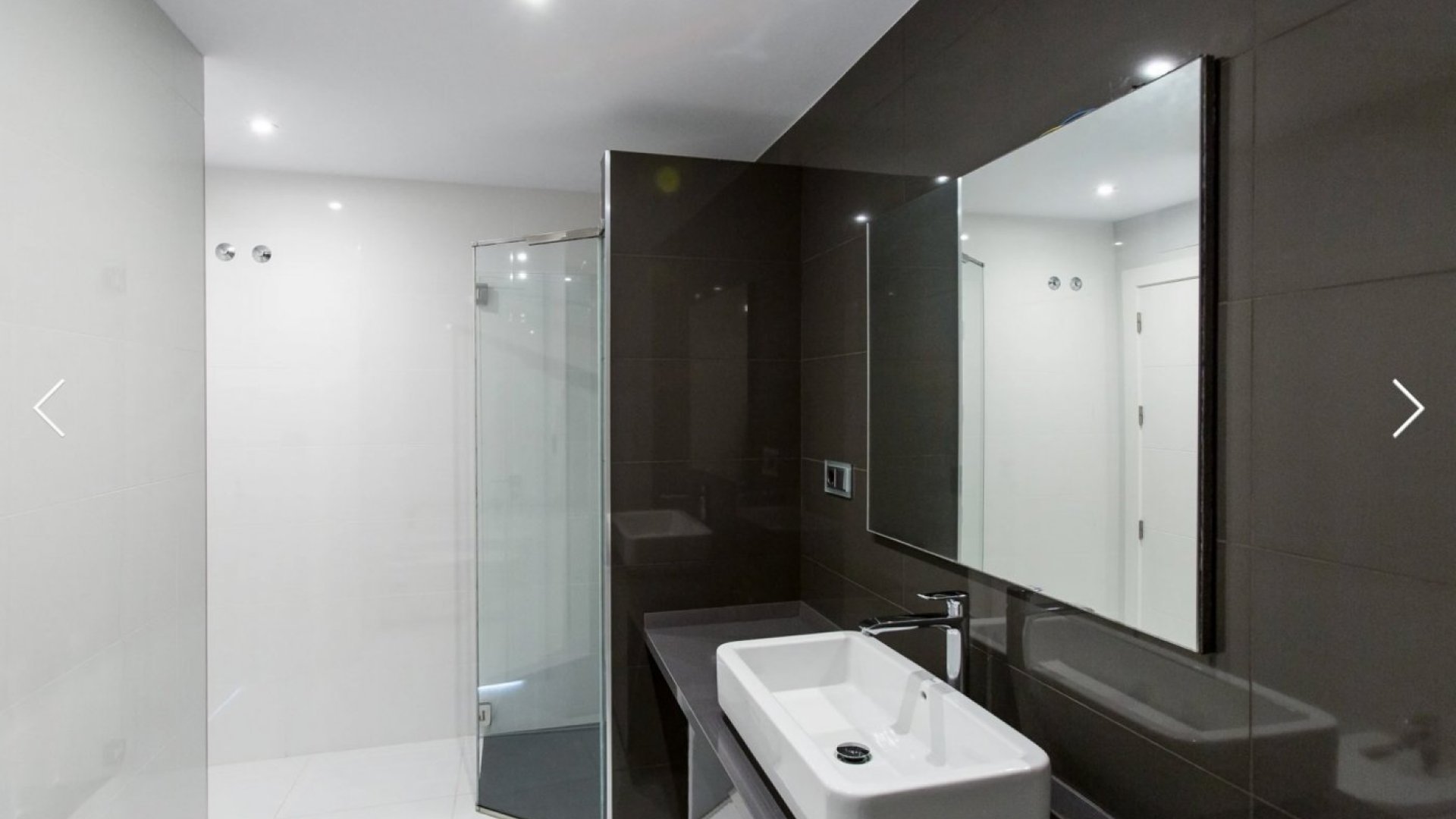 Resale - Villa -
Moraira