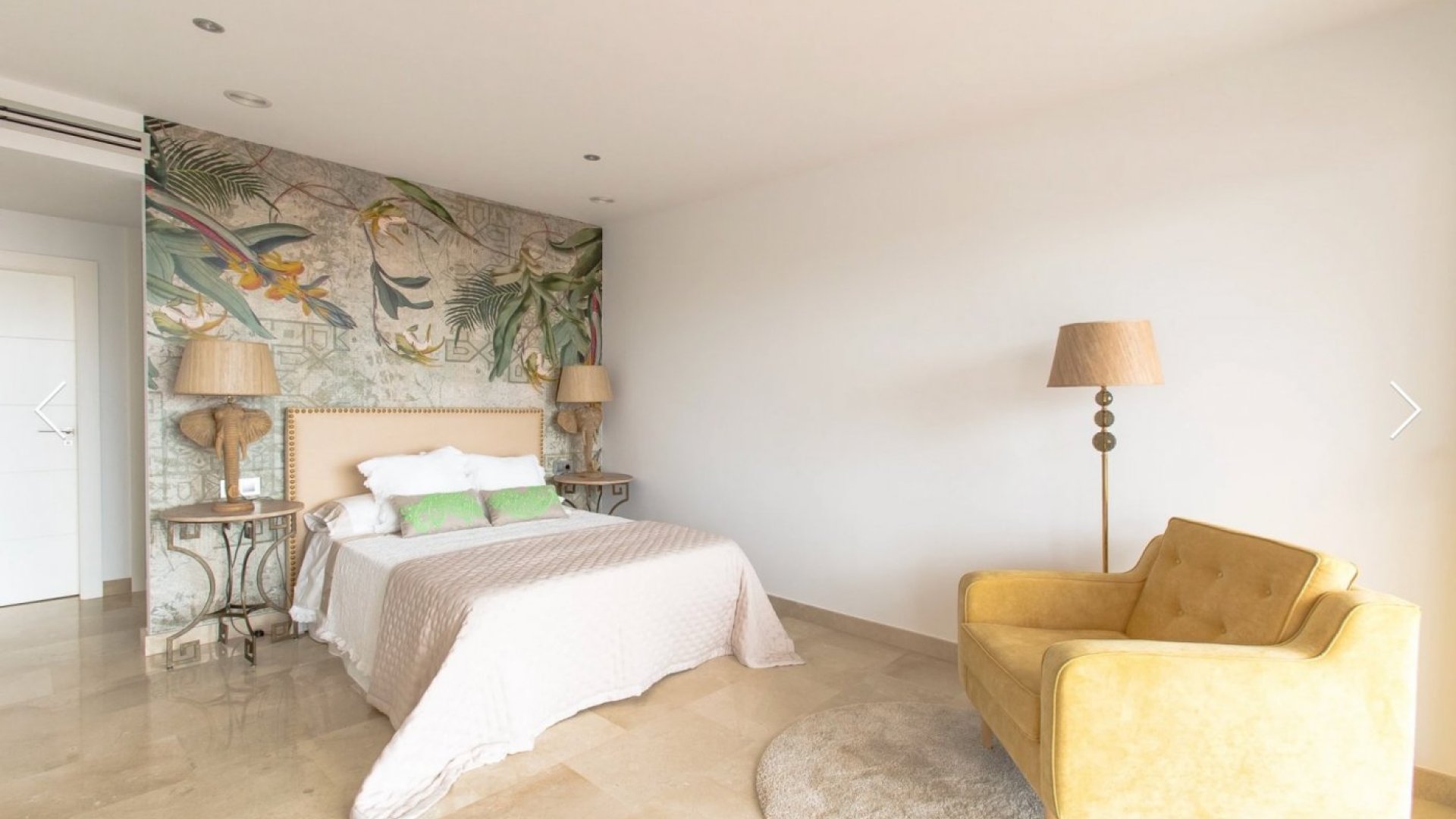 Resale - Villa -
Moraira