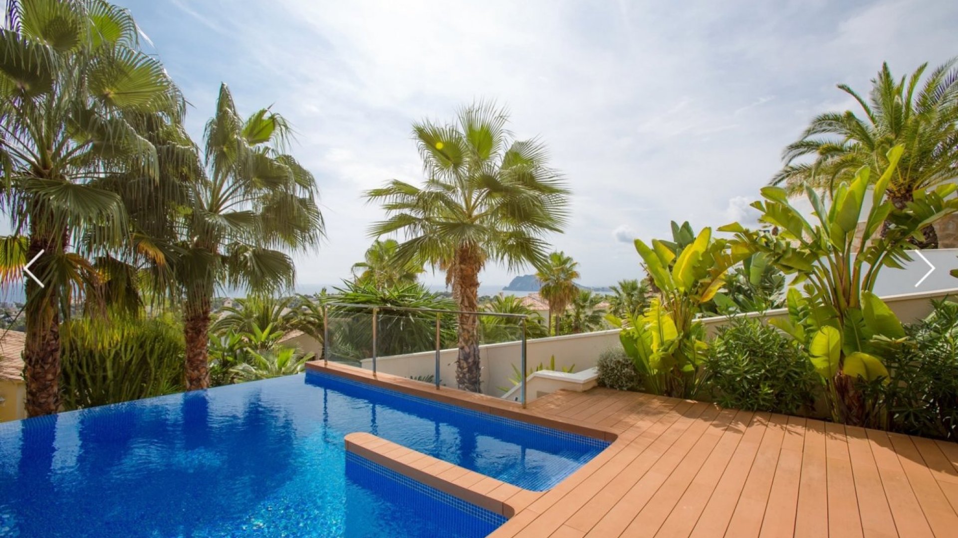 Resale - Villa -
Moraira