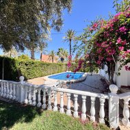 Resale - Villa -
Orihuela Costa - Cabo Roig