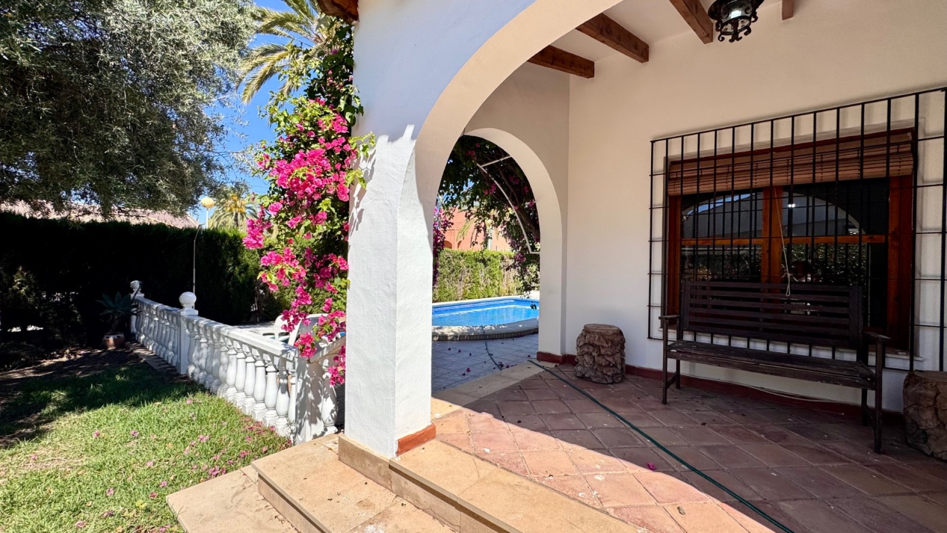 Resale - Villa -
Orihuela Costa - Cabo Roig
