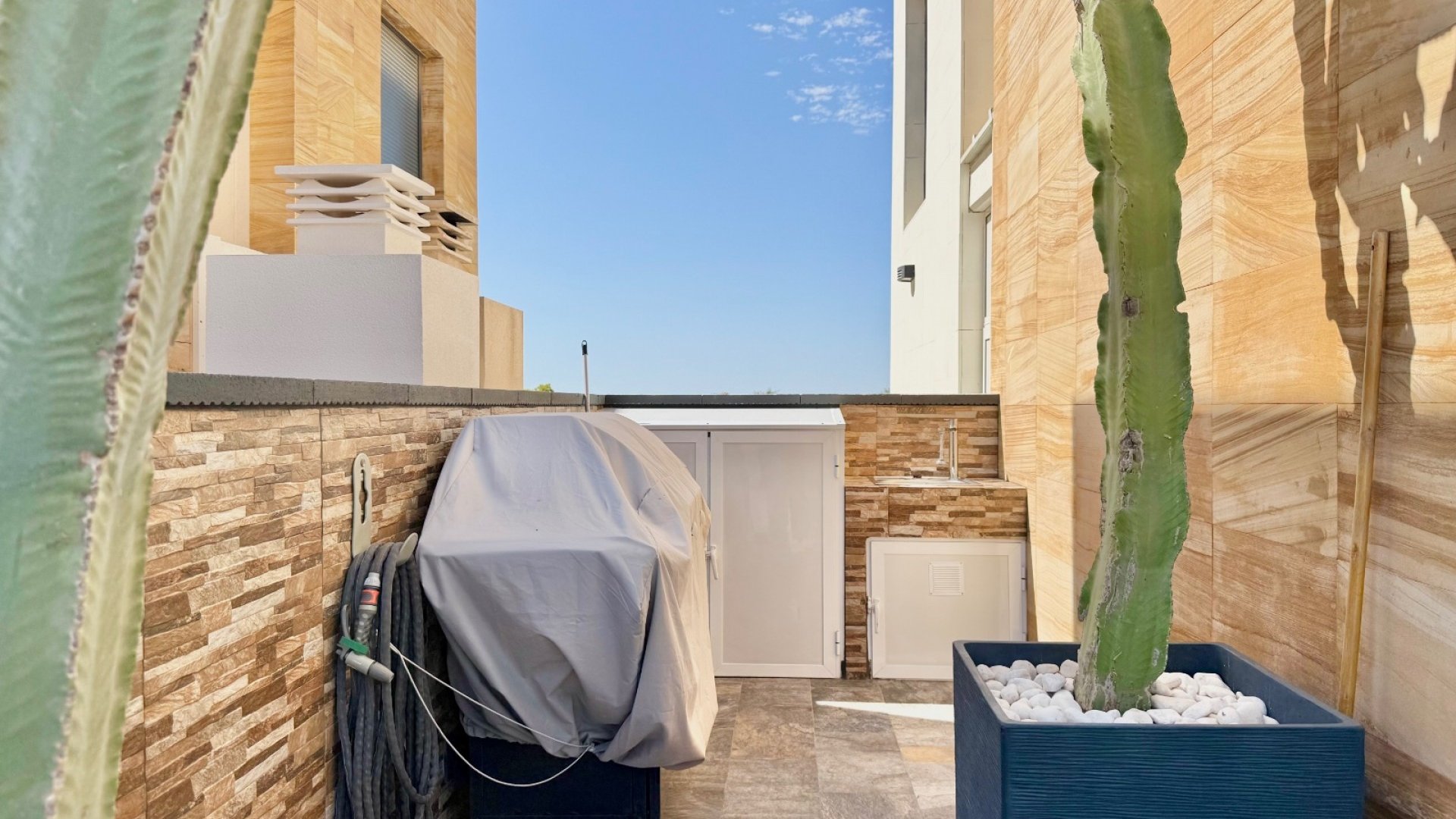Resale - Villa -
Orihuela Costa - Cabo Roig