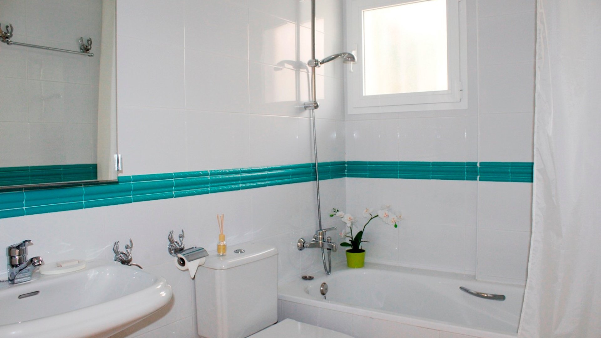 Resale - Villa -
Orihuela Costa - Campoamor Golf