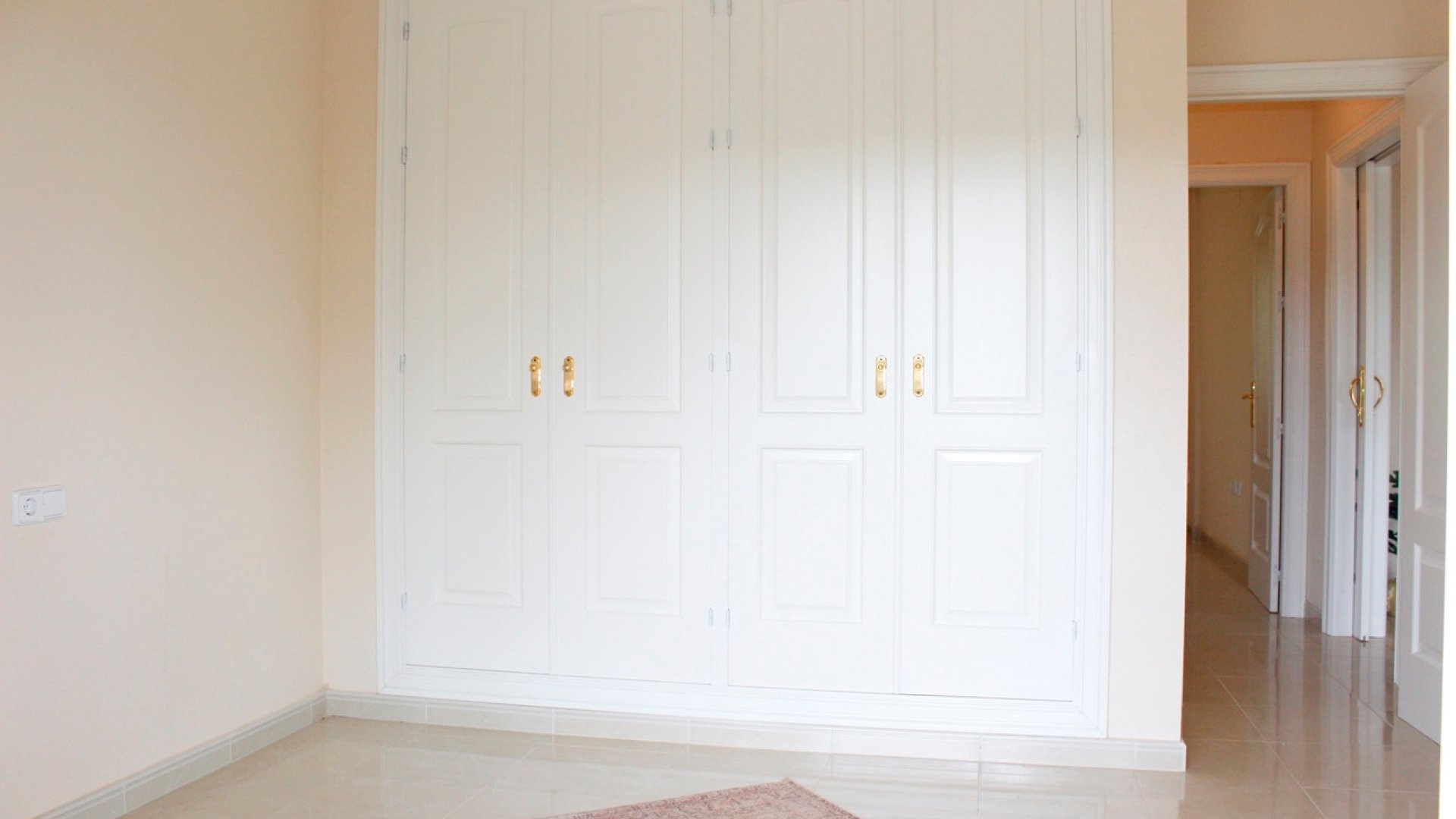 Resale - Villa -
Orihuela Costa - Campoamor Golf