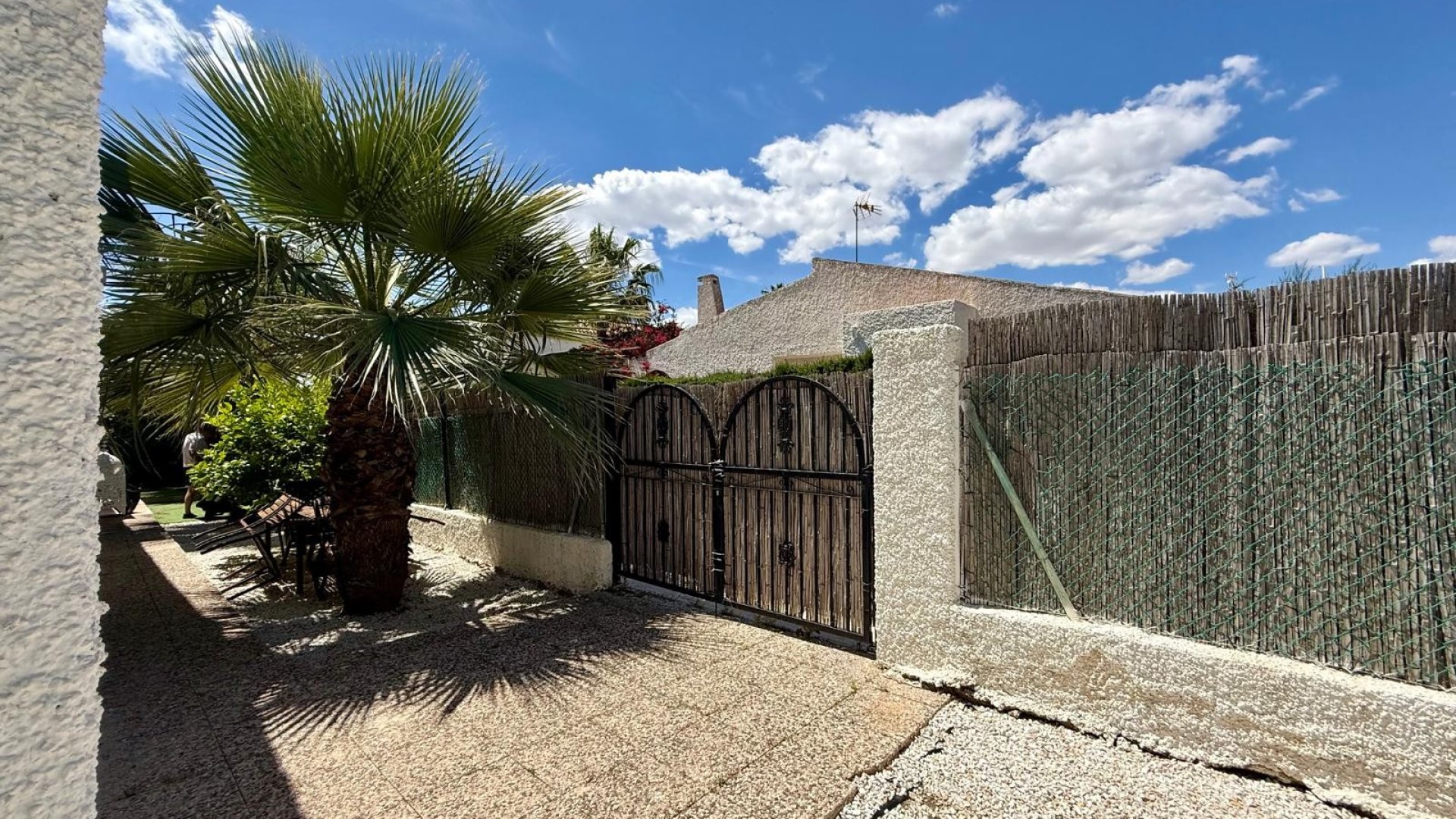 Resale - Villa -
Orihuela Costa - Campoamor