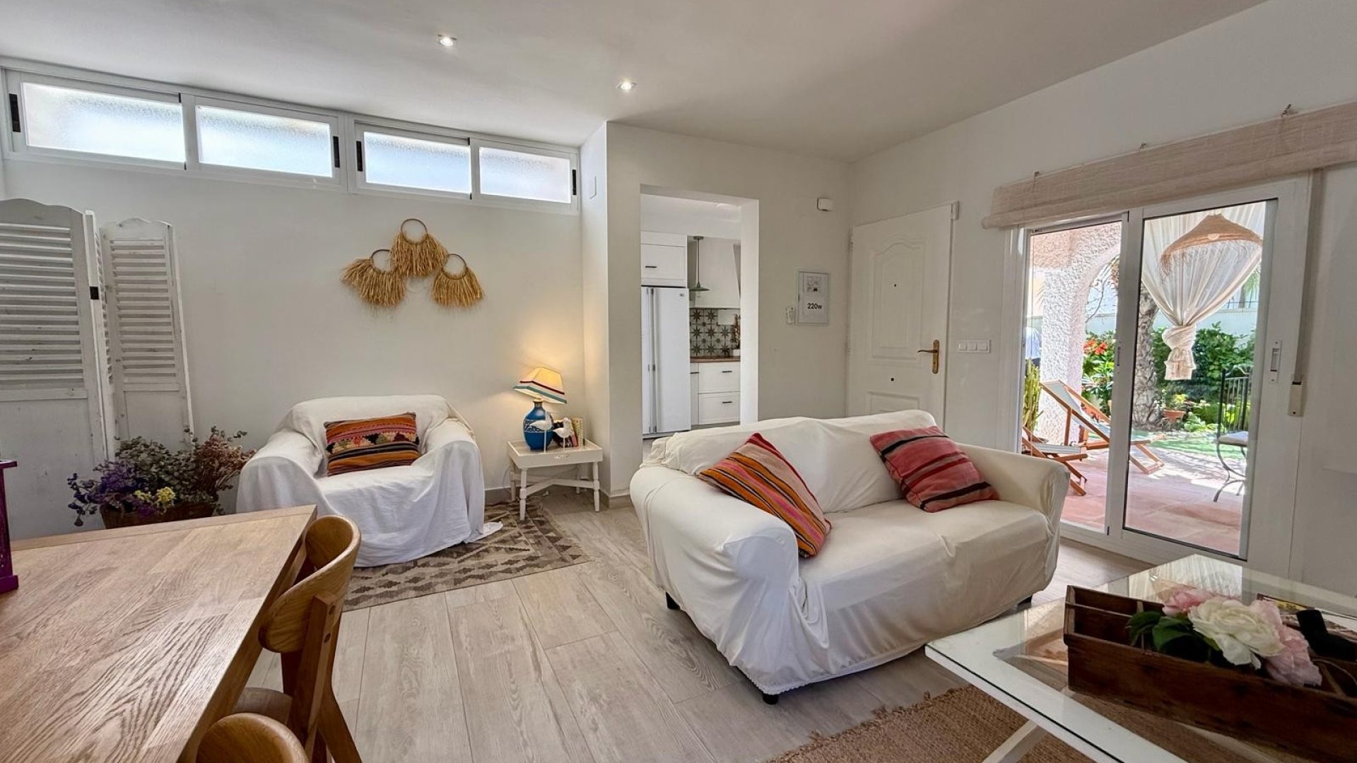 Resale - Villa -
Orihuela Costa - Campoamor