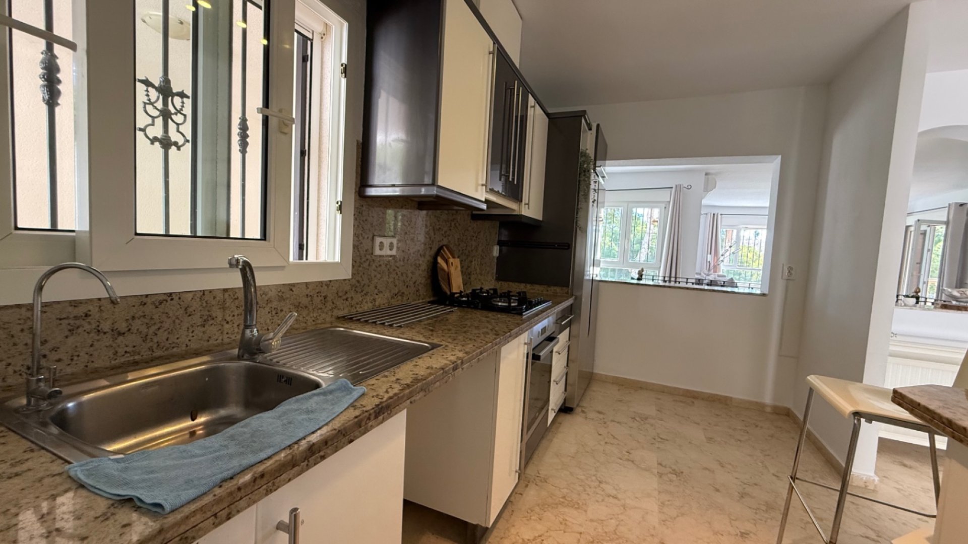 Resale - Villa -
Orihuela Costa - Costa Blanca