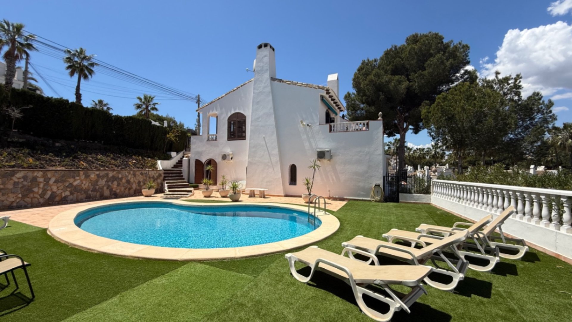 Resale - Villa -
Orihuela Costa - Costa Blanca