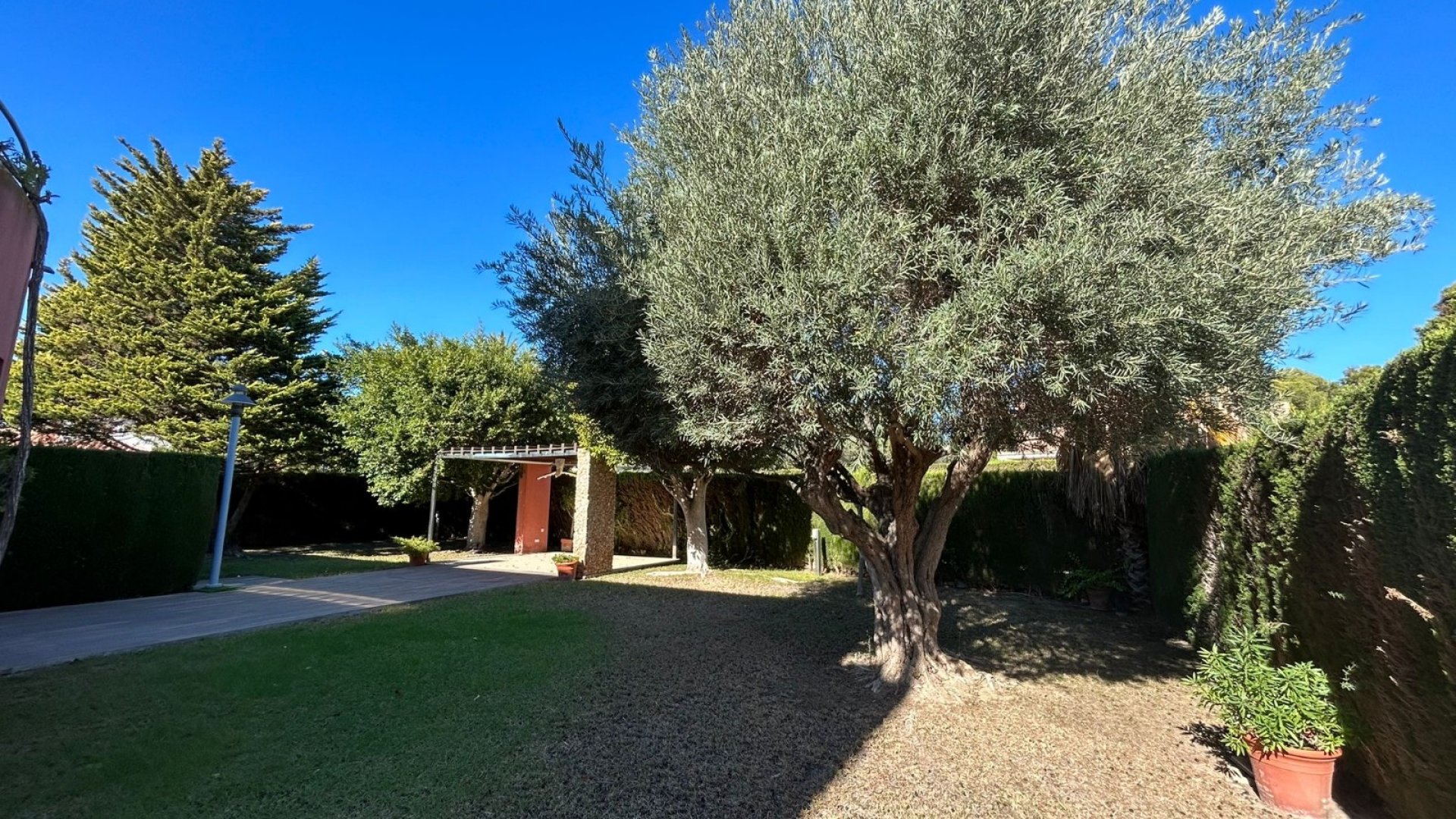 Resale - Villa -
Orihuela Costa - Dehesa de campoamor