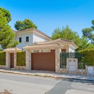 Resale - Villa -
Orihuela Costa - Dehesa de campoamor
