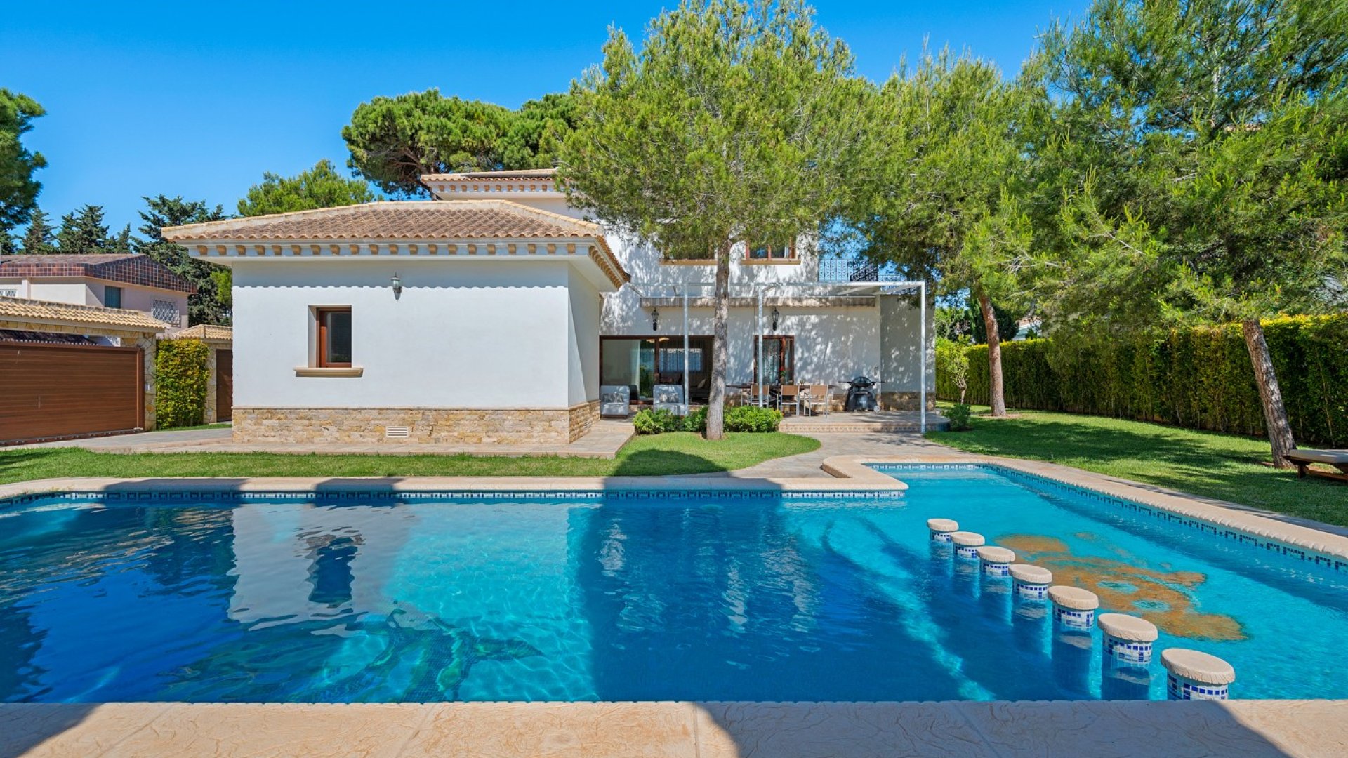 Resale - Villa -
Orihuela Costa - Dehesa de campoamor