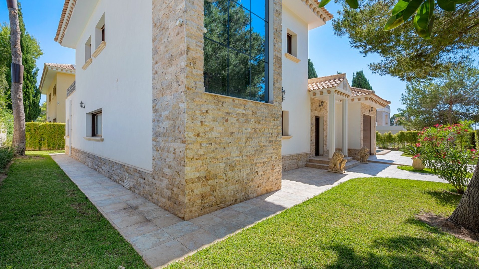 Resale - Villa -
Orihuela Costa - Dehesa de campoamor