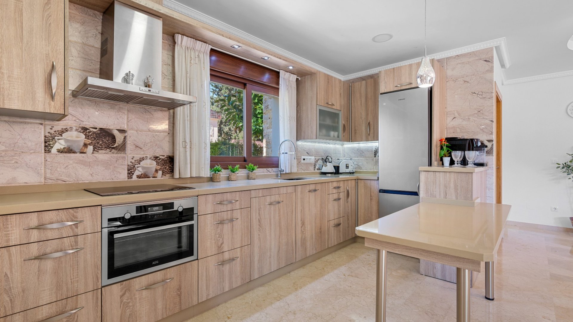 Resale - Villa -
Orihuela Costa - Dehesa de campoamor