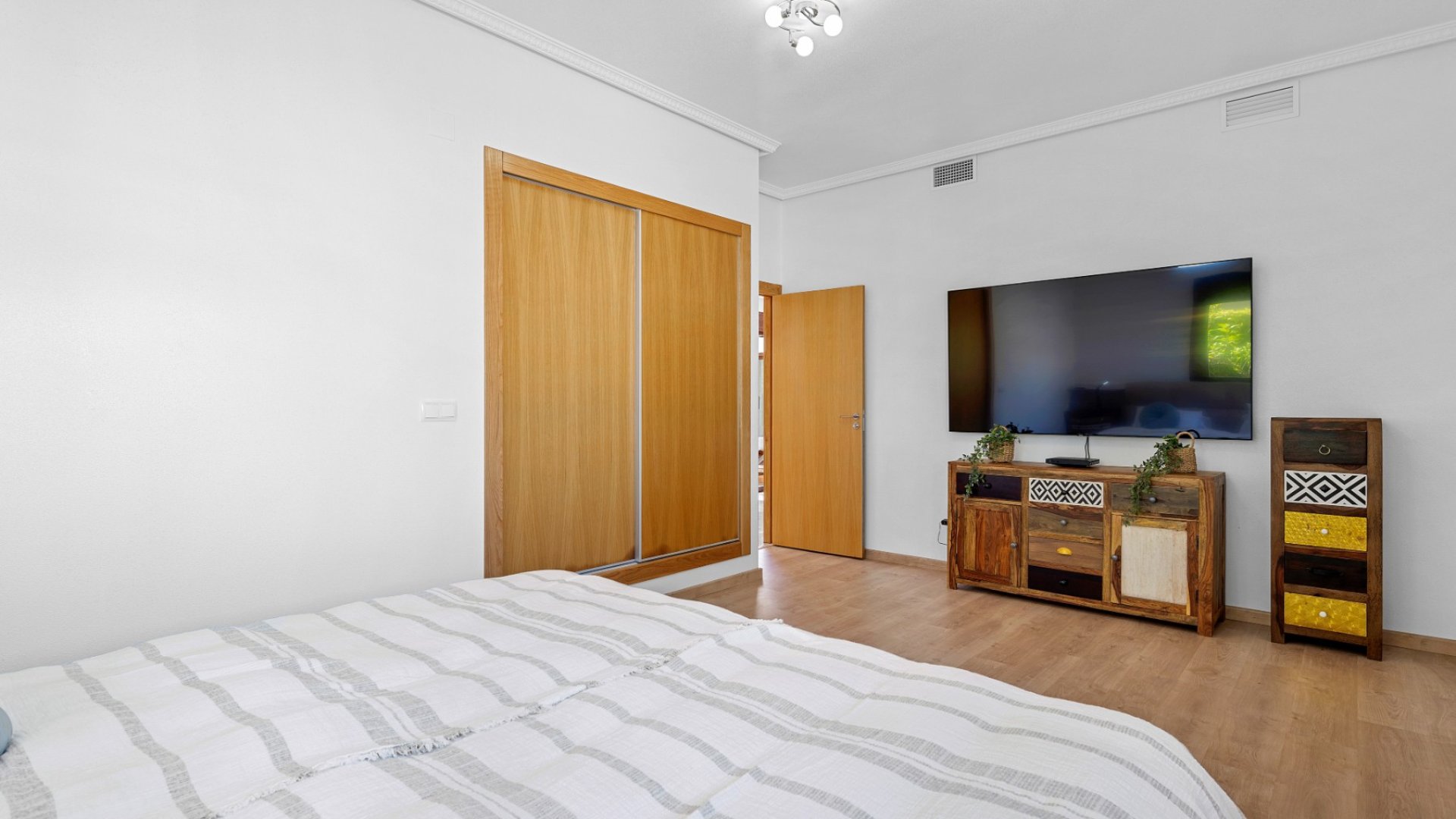 Resale - Villa -
Orihuela Costa - Dehesa de campoamor