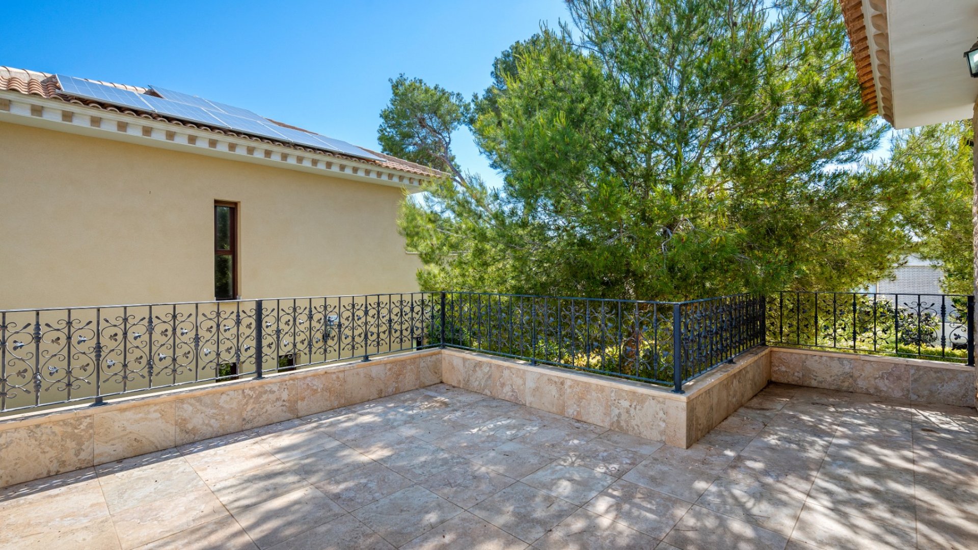 Resale - Villa -
Orihuela Costa - Dehesa de campoamor