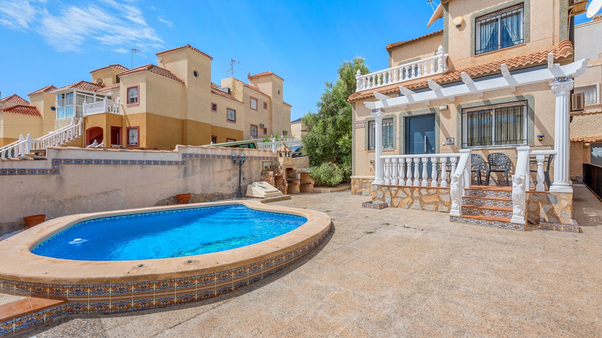 Resale - Villa -
Orihuela Costa - El Galan