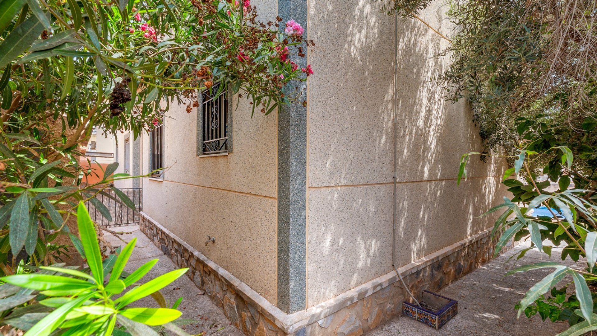 Resale - Villa -
Orihuela Costa - El Galan