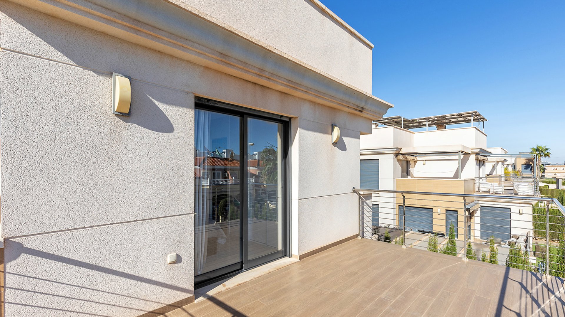 Resale - Villa -
Orihuela Costa - La Zenia
