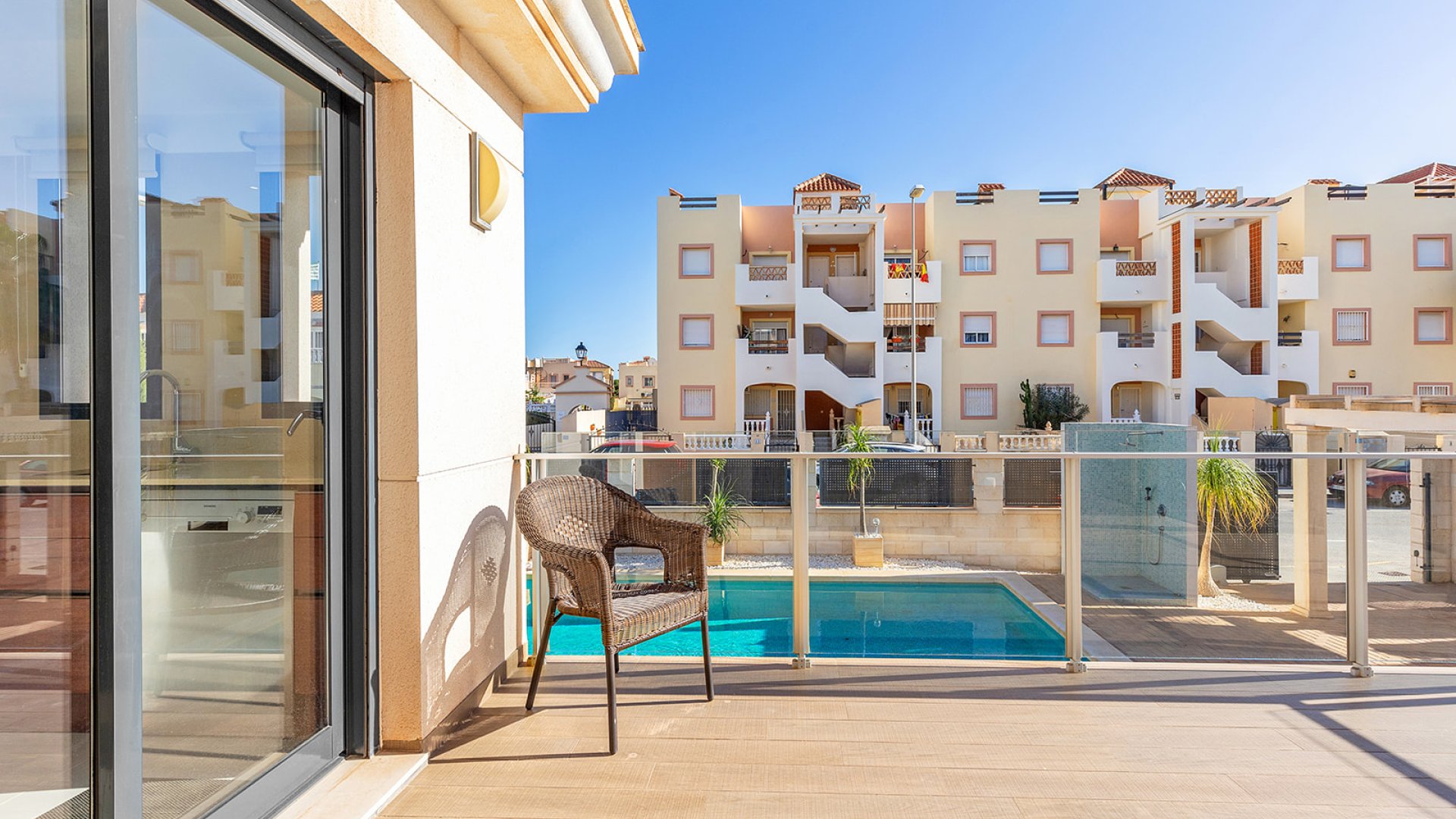 Resale - Villa -
Orihuela Costa - La Zenia