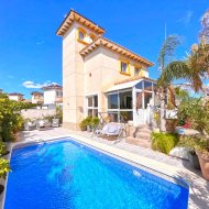 Resale - Villa -
Orihuela Costa - La Zenia