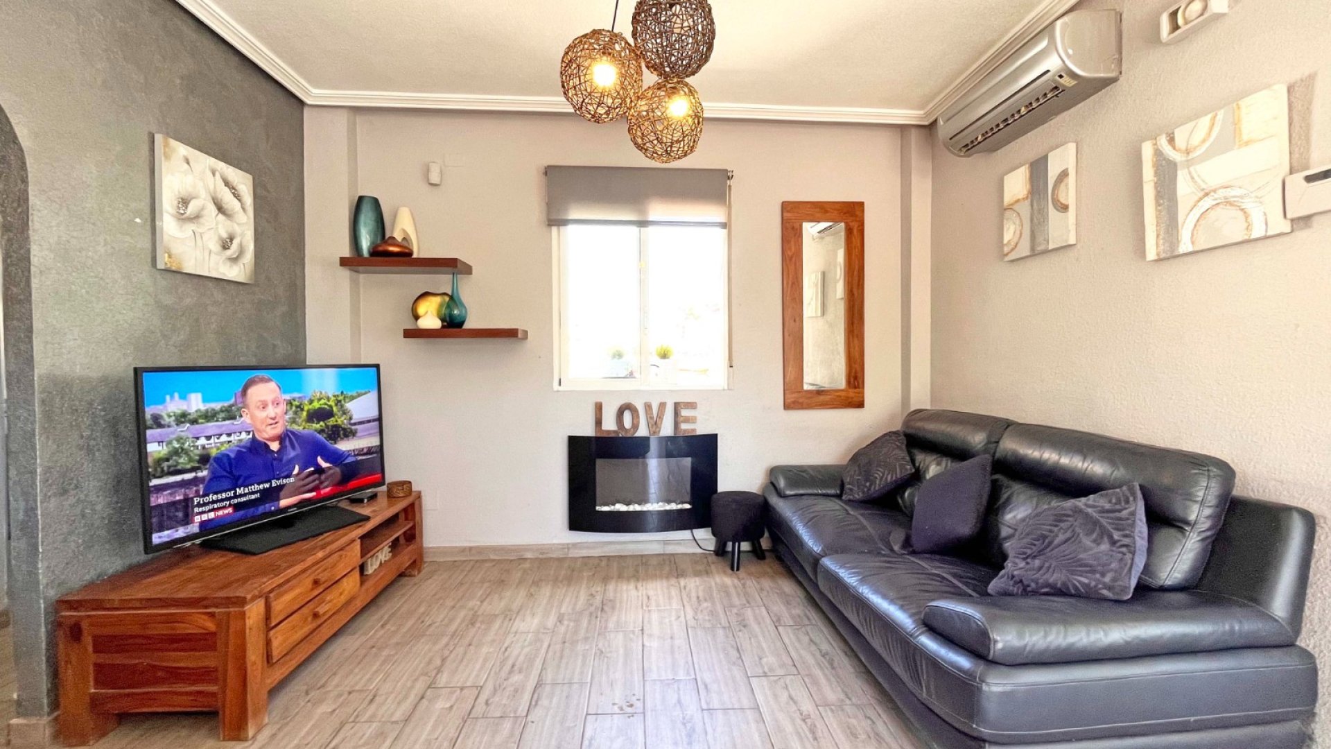 Resale - Villa -
Orihuela Costa - La Zenia