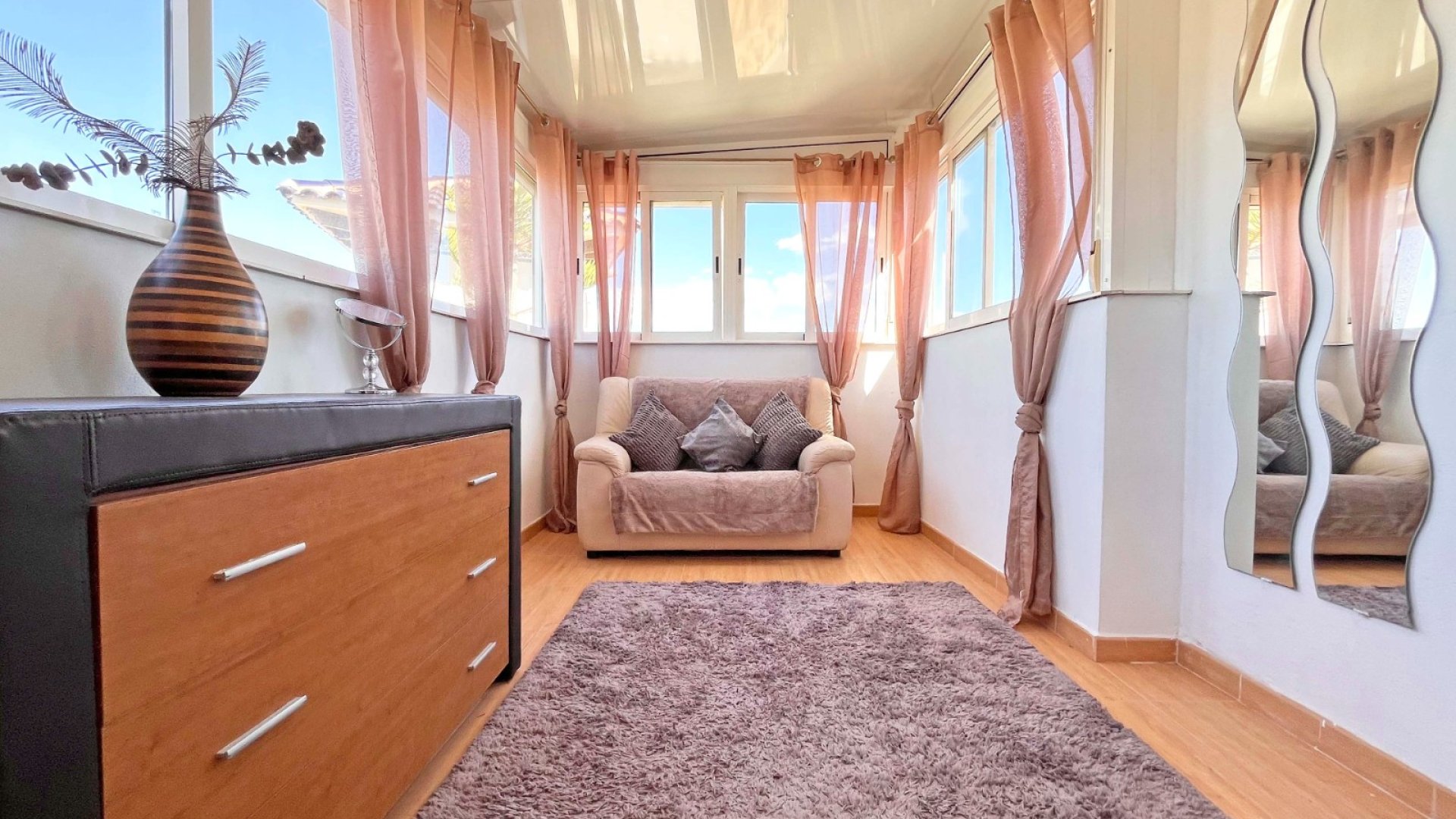 Resale - Villa -
Orihuela Costa - La Zenia