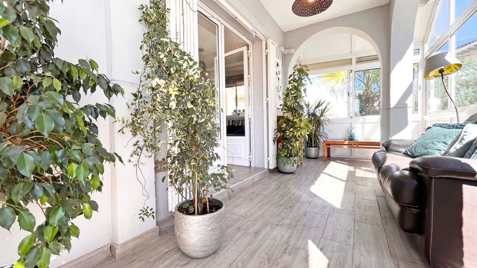 Resale - Villa -
Orihuela Costa - La Zenia