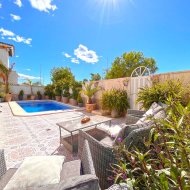 Resale - Villa -
Orihuela Costa - La Zenia