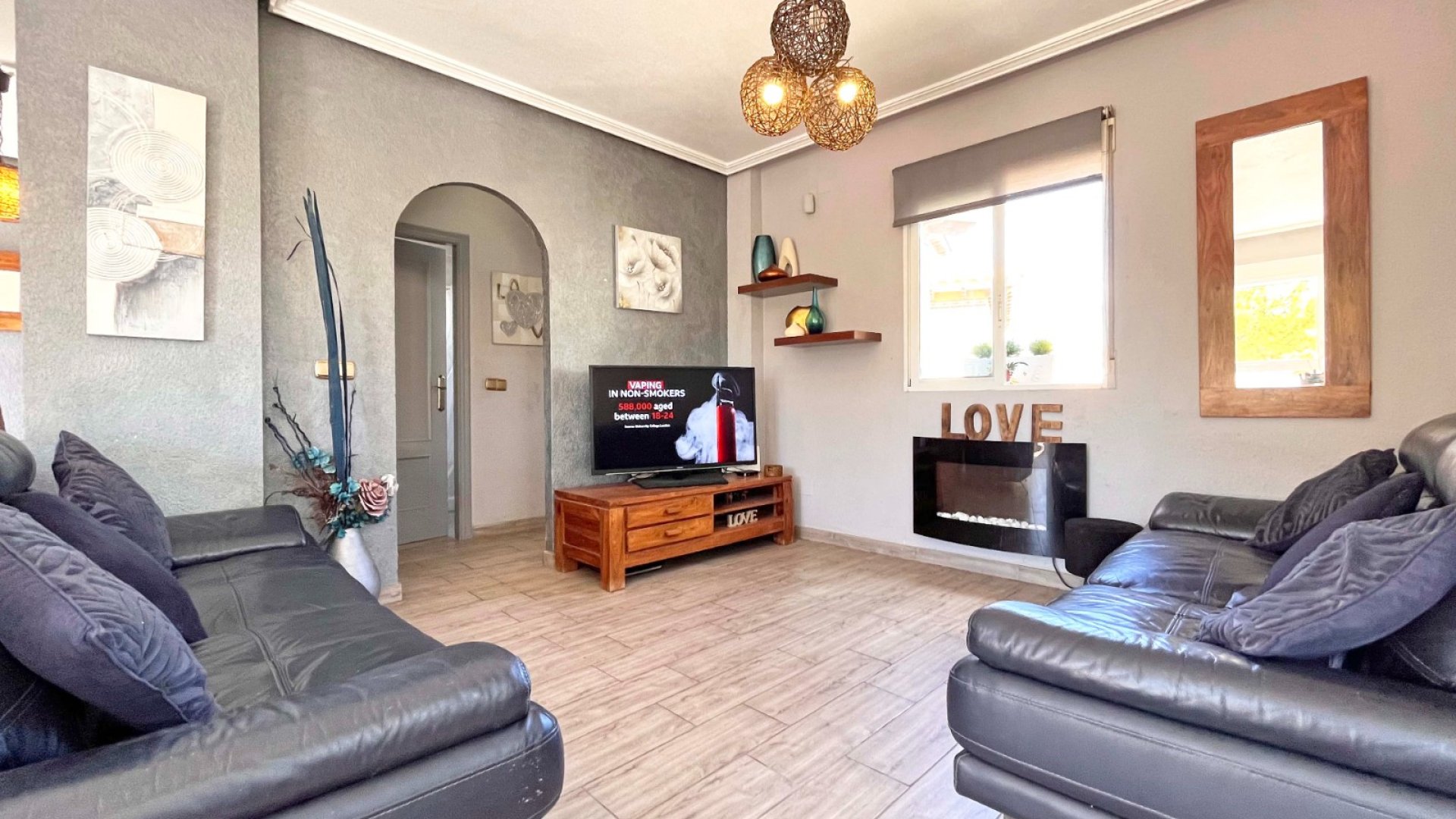 Resale - Villa -
Orihuela Costa - La Zenia