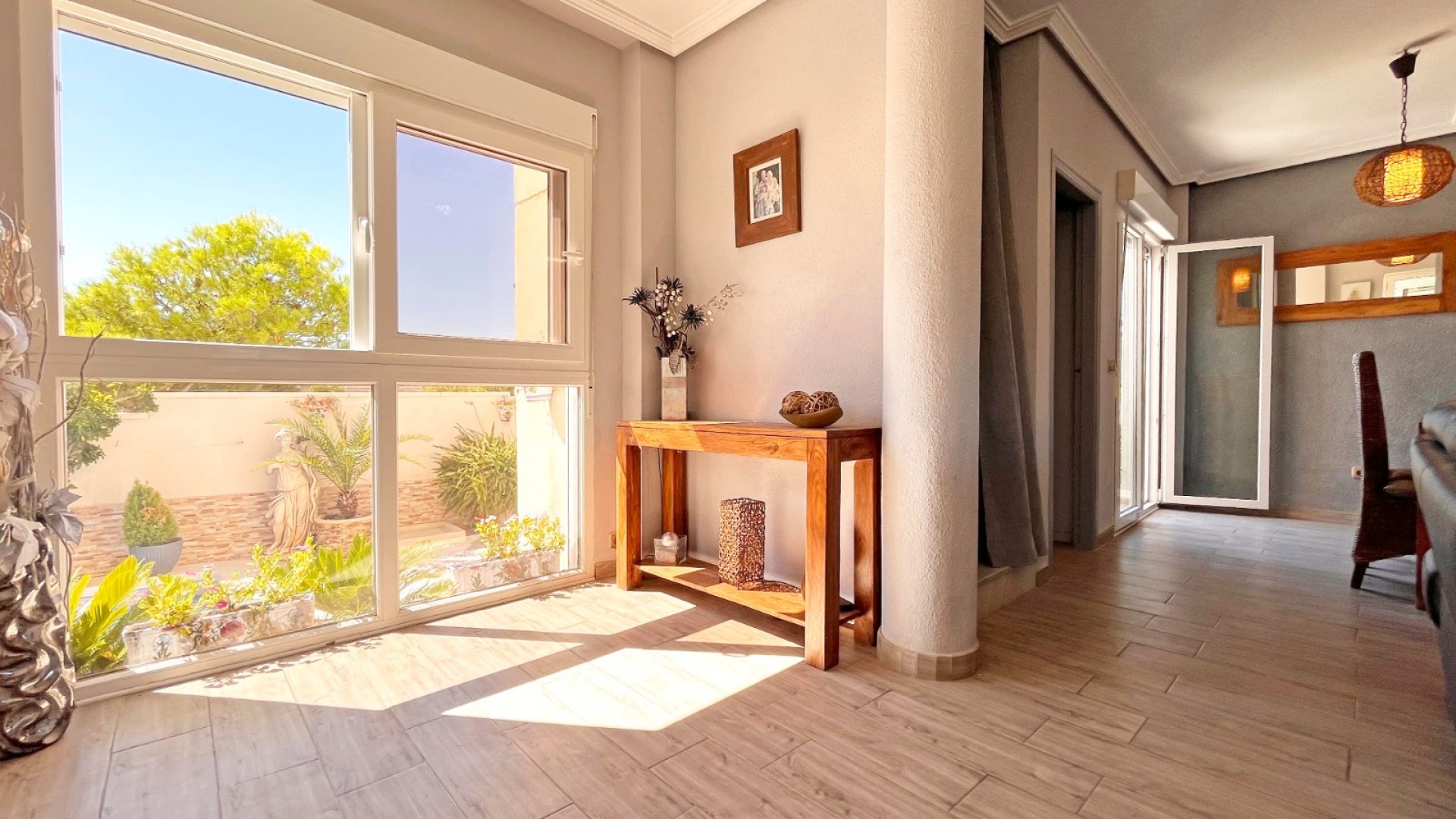 Resale - Villa -
Orihuela Costa - La Zenia