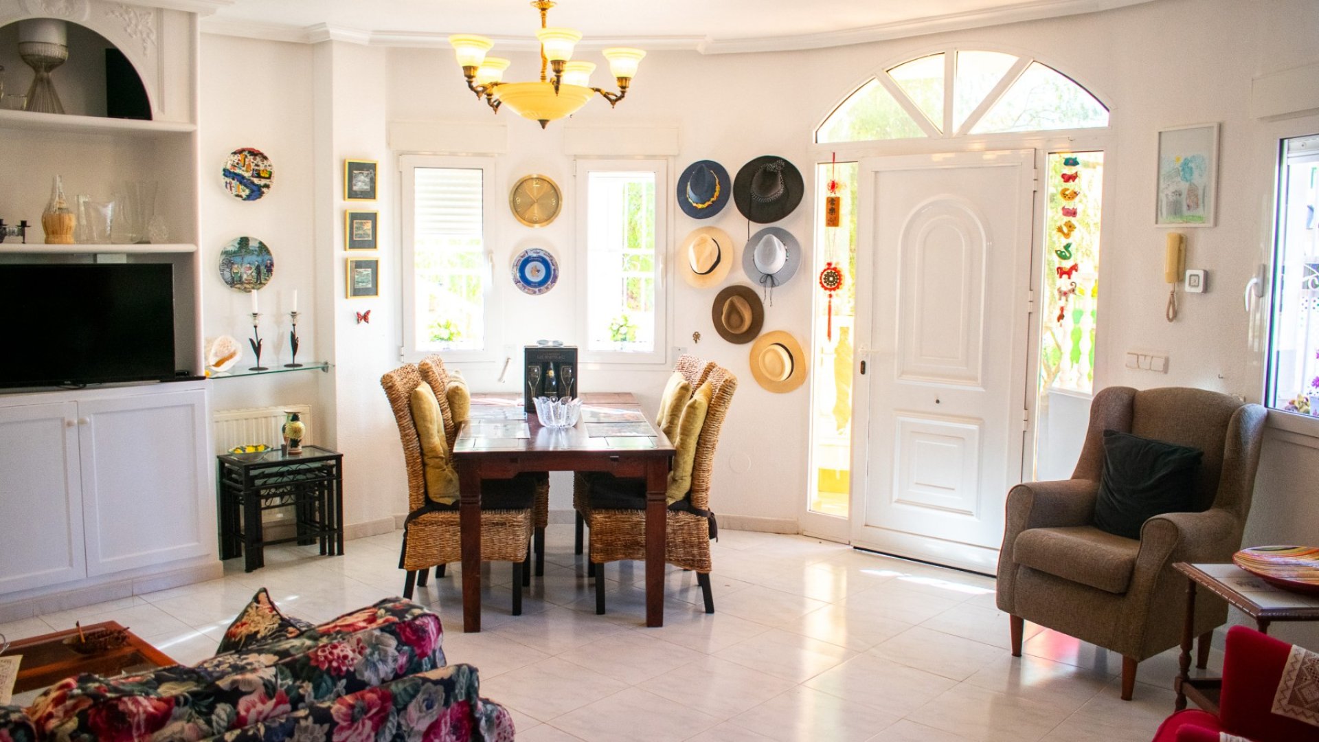 Resale - Villa -
Orihuela Costa - La Zenia