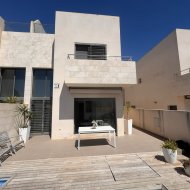 Resale - Villa -
Orihuela Costa - La Zenia