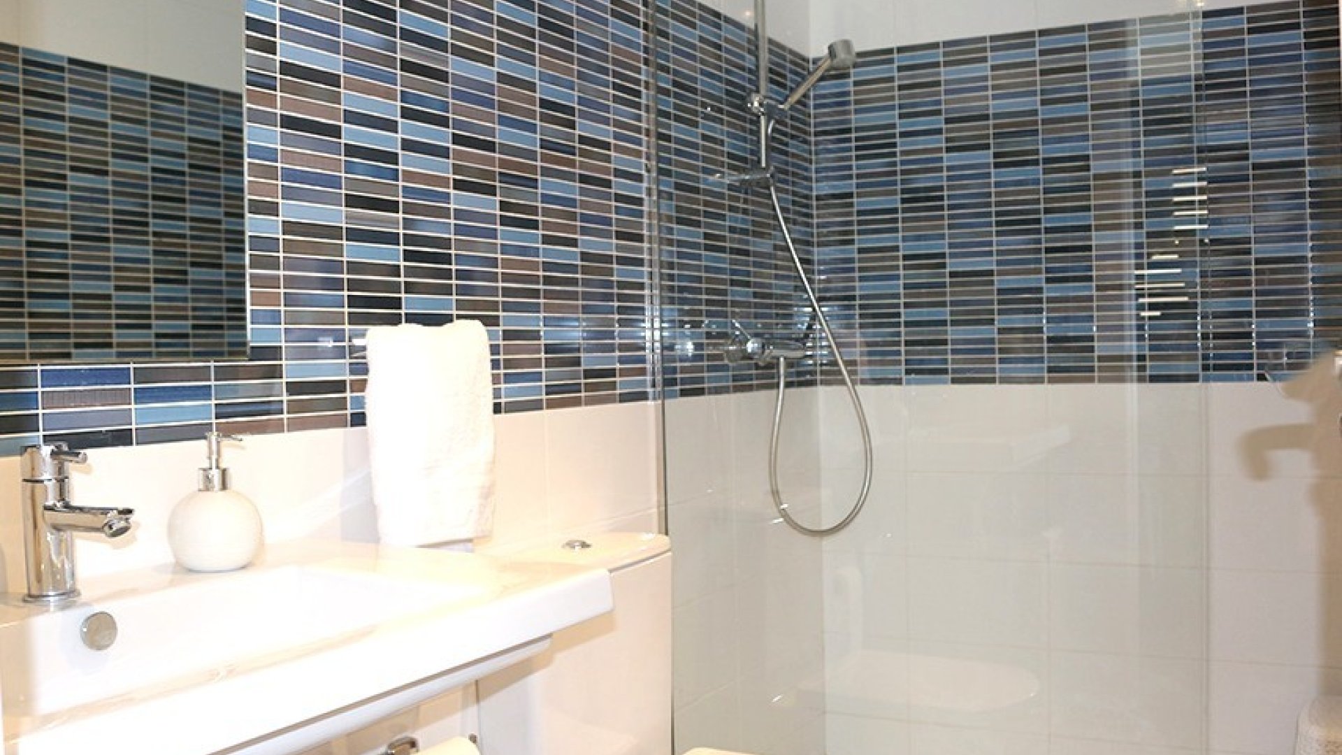 Resale - Villa -
Orihuela Costa - La Zenia