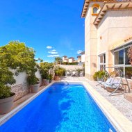 Resale - Villa -
Orihuela Costa - La Zenia