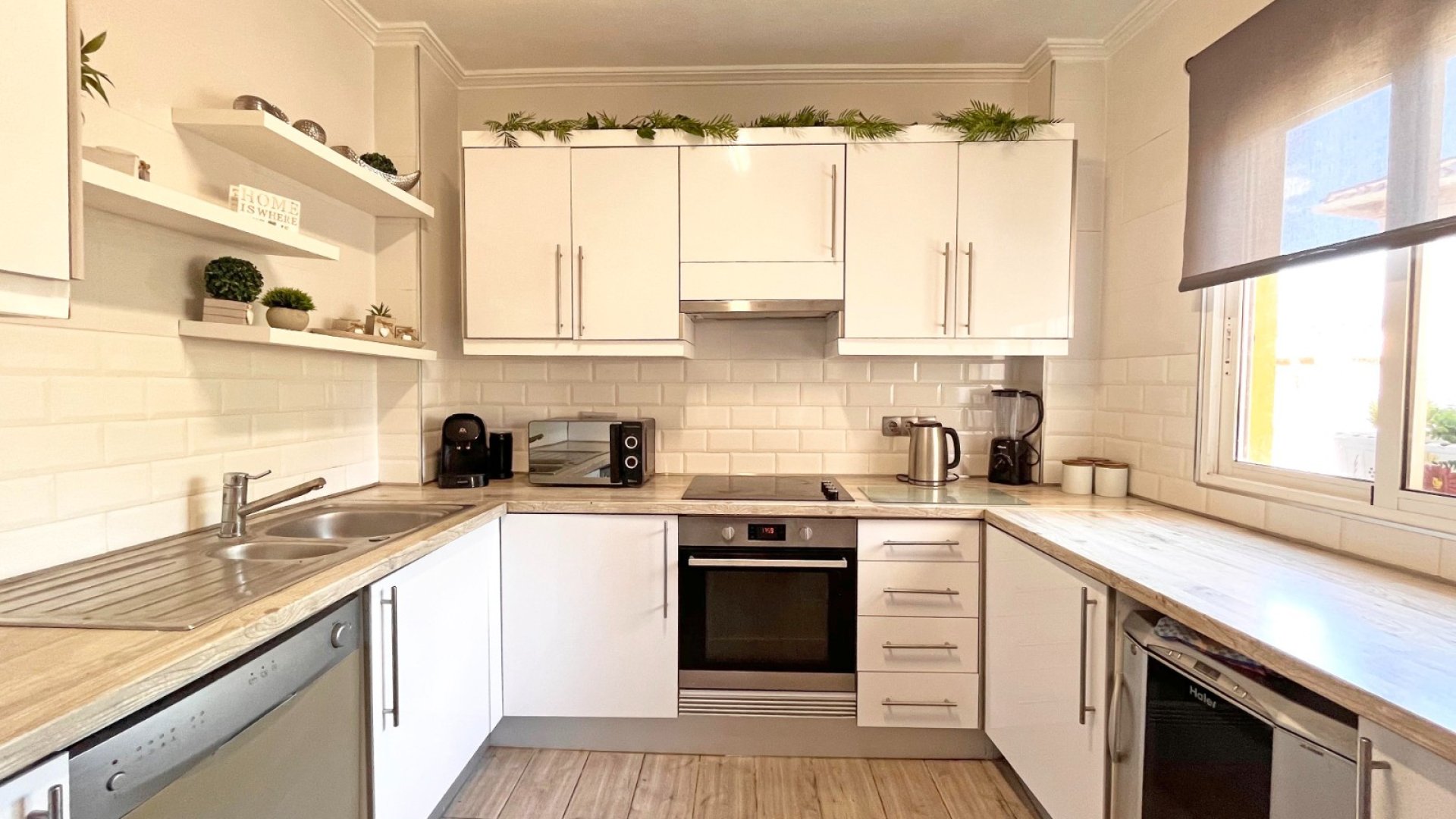 Resale - Villa -
Orihuela Costa - La Zenia