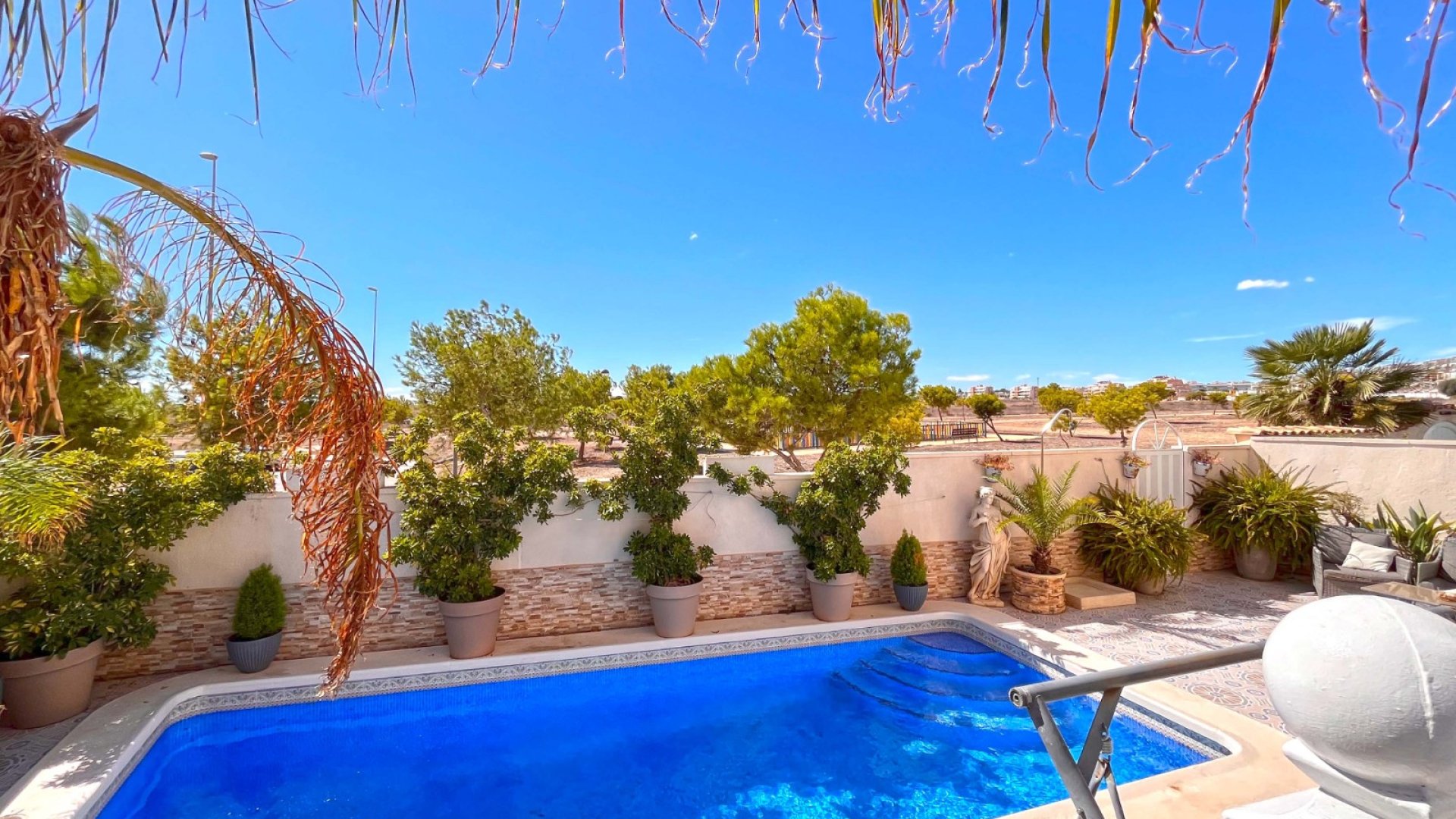 Resale - Villa -
Orihuela Costa - La Zenia
