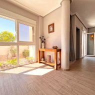 Resale - Villa -
Orihuela Costa - La Zenia