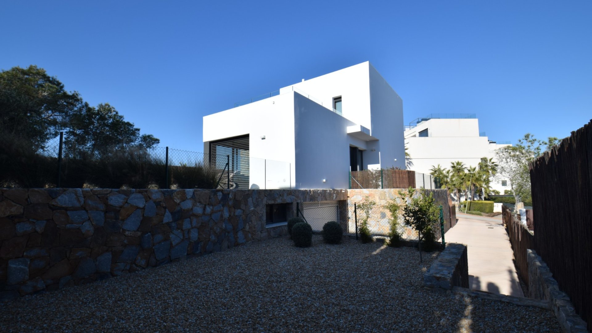 Resale - Villa -
Orihuela Costa - Las Colinas golf