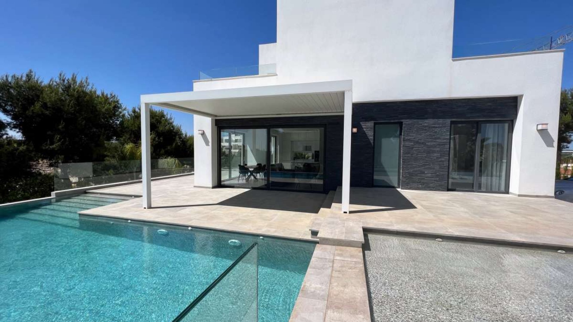 Resale - Villa -
Orihuela Costa - Las Colinas golf