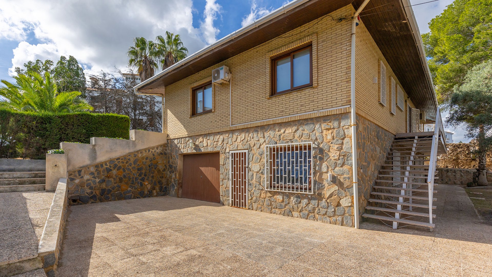 Resale - Villa -
Orihuela Costa - Las Filipinas