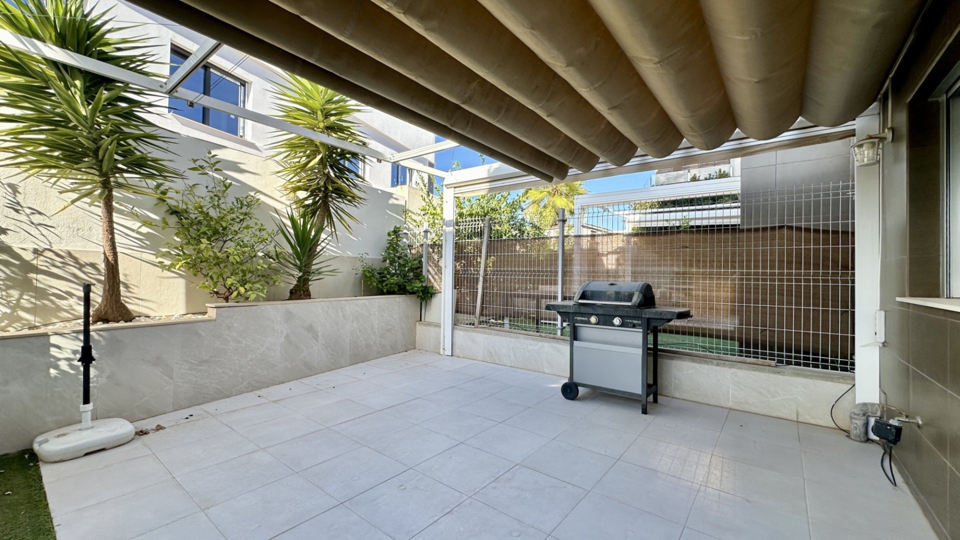 Resale - Villa -
Orihuela Costa - Lomas De Cabo Roig