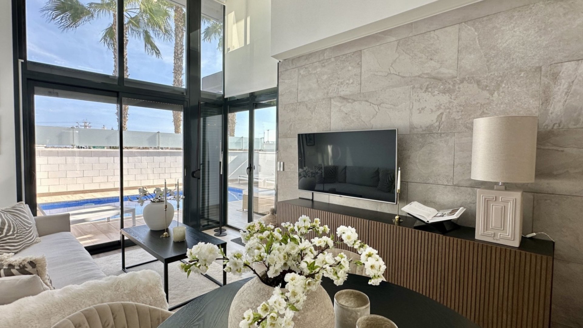 Resale - Villa -
Orihuela Costa - Lomas De Cabo Roig