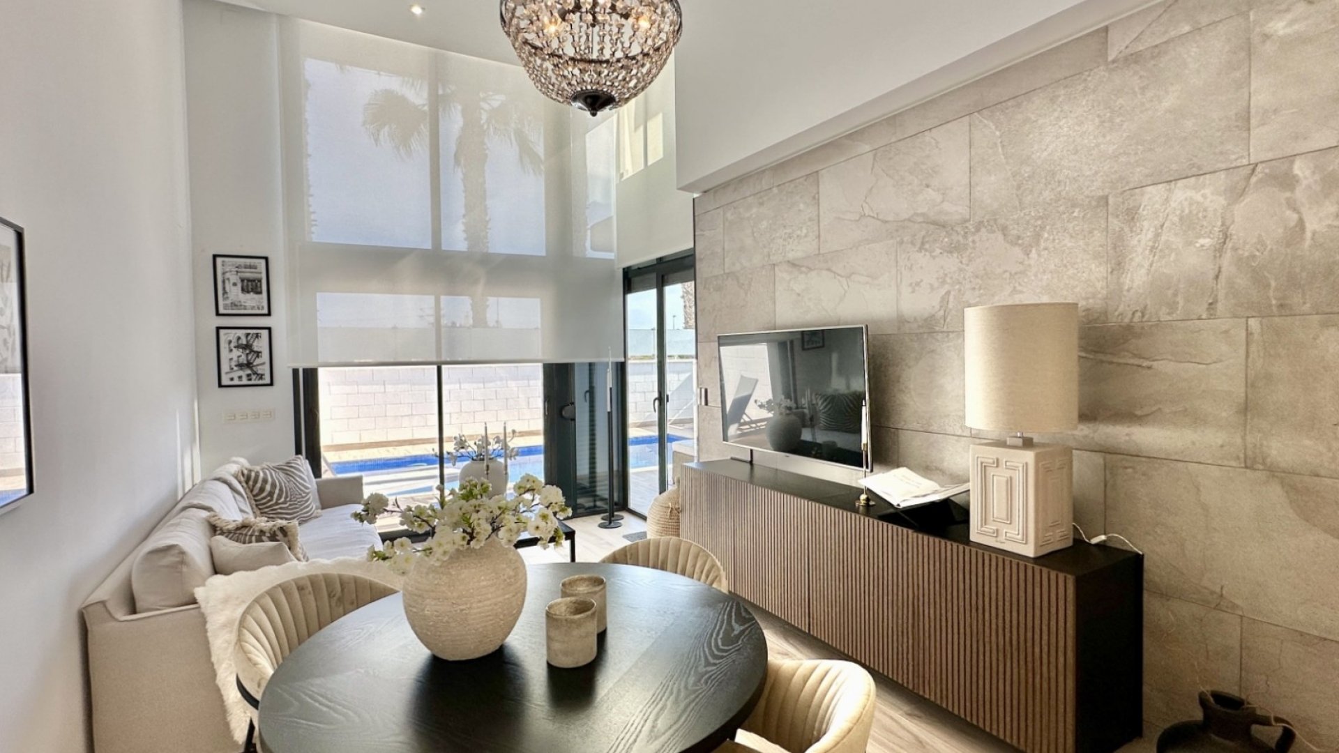 Resale - Villa -
Orihuela Costa - Lomas De Cabo Roig