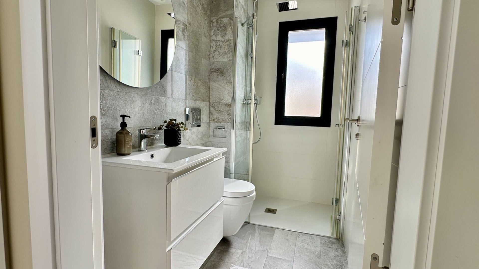 Resale - Villa -
Orihuela Costa - Lomas De Cabo Roig