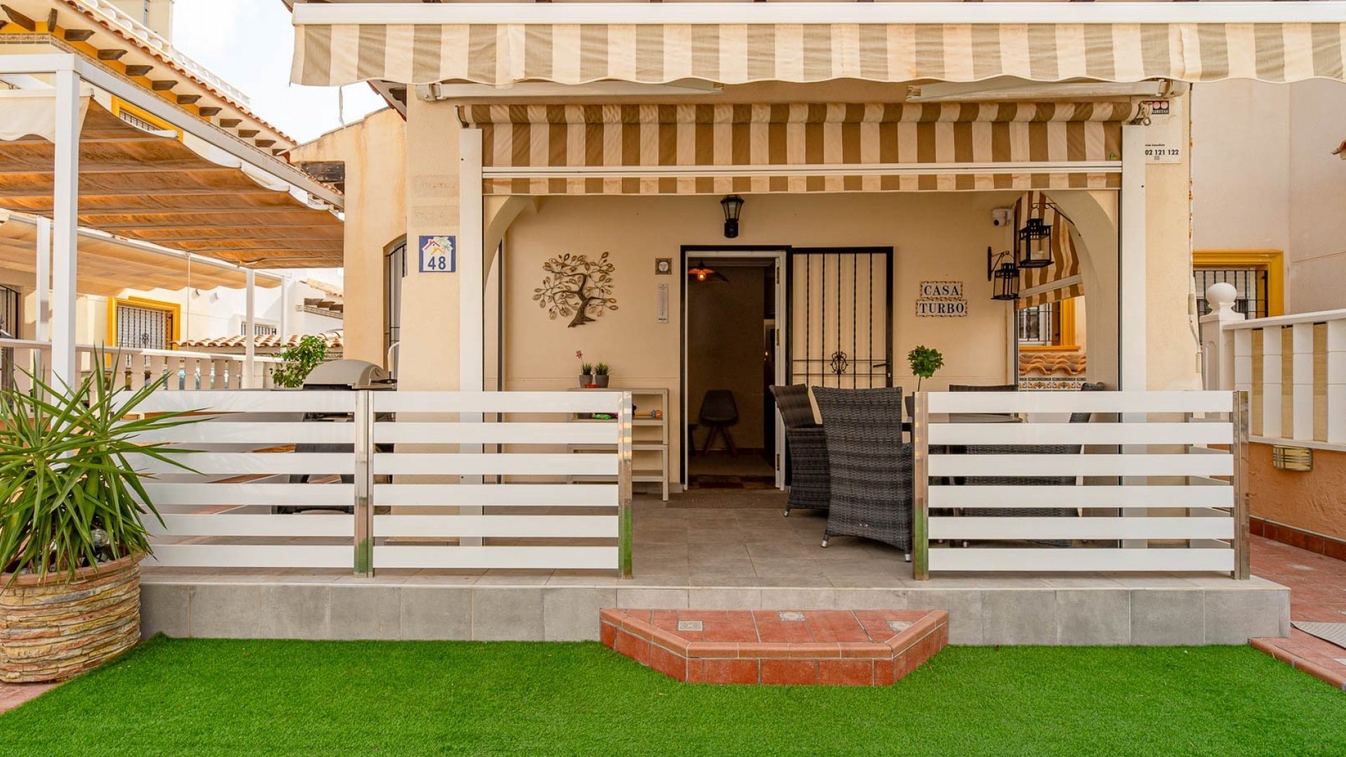 Resale - Villa -
Orihuela Costa - Lomas De Cabo Roig