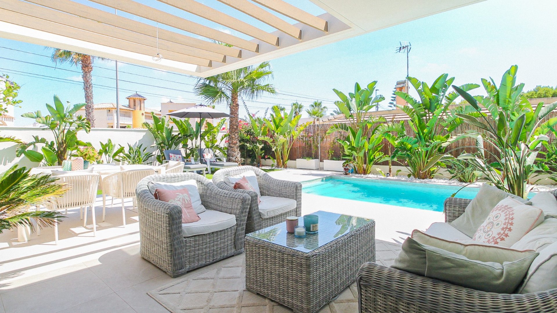 Resale - Villa -
Orihuela Costa - Lomas De Cabo Roig