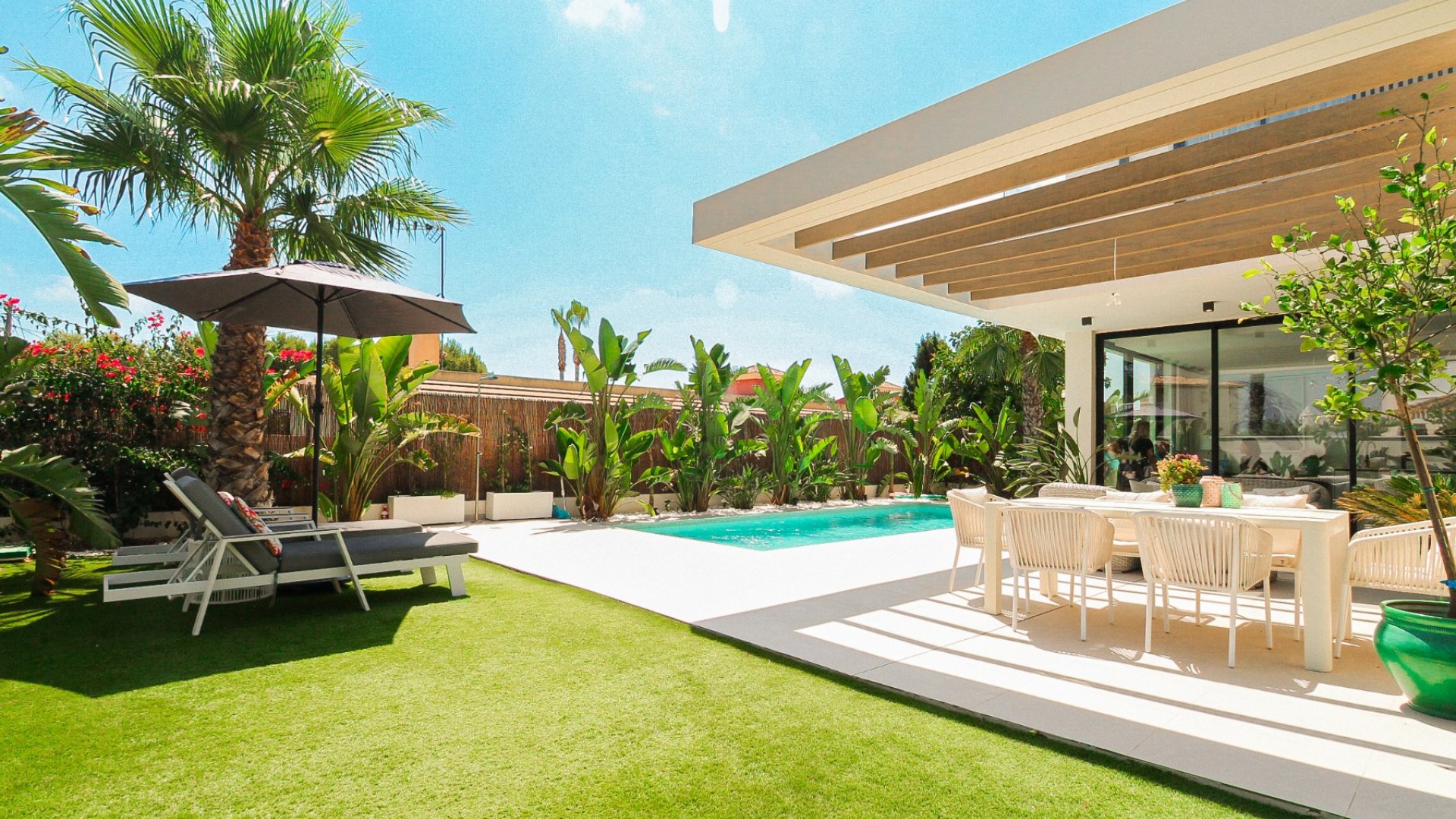 Resale - Villa -
Orihuela Costa - Lomas De Cabo Roig