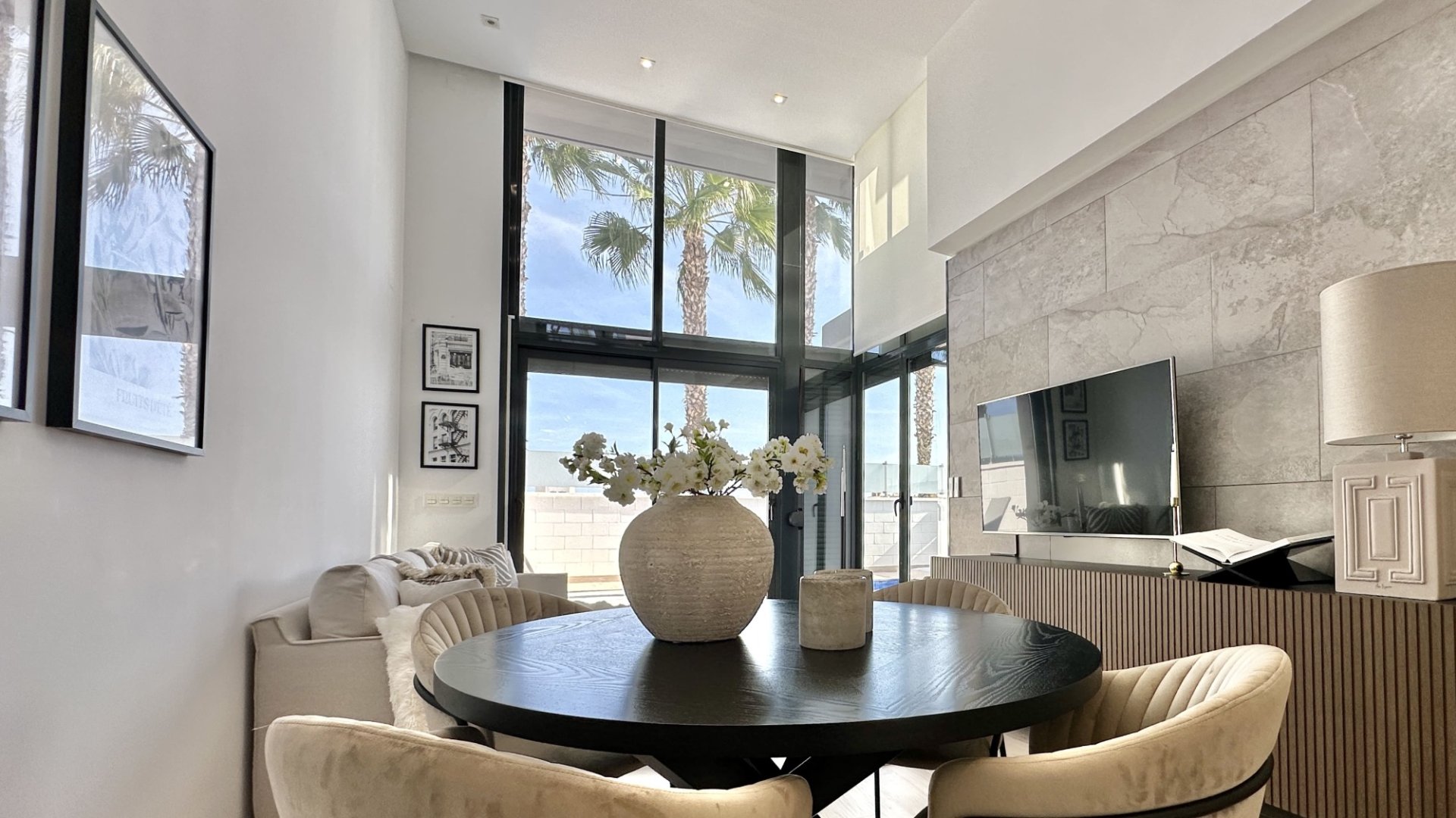 Resale - Villa -
Orihuela Costa - Lomas De Cabo Roig