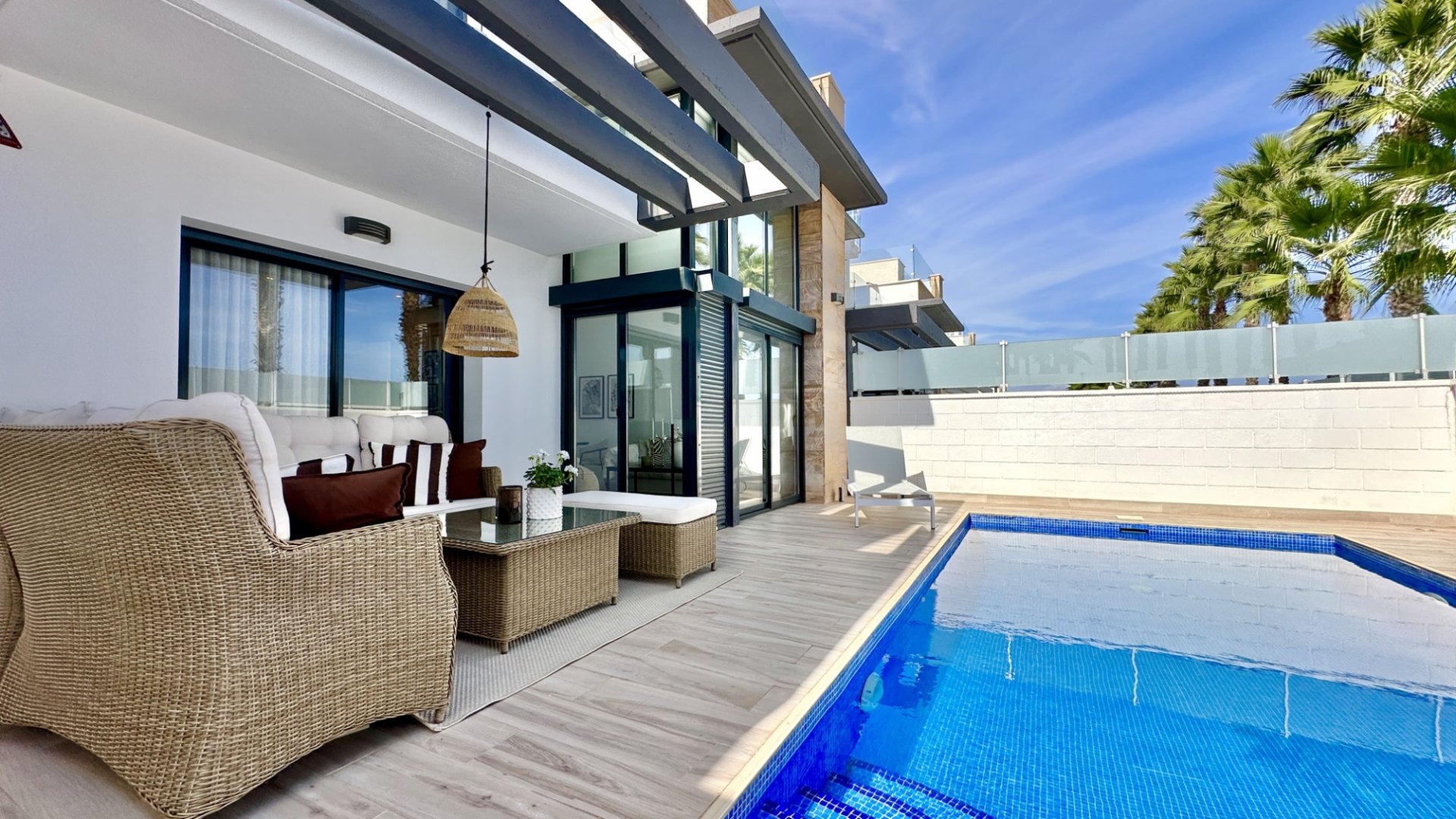 Resale - Villa -
Orihuela Costa - Lomas De Cabo Roig